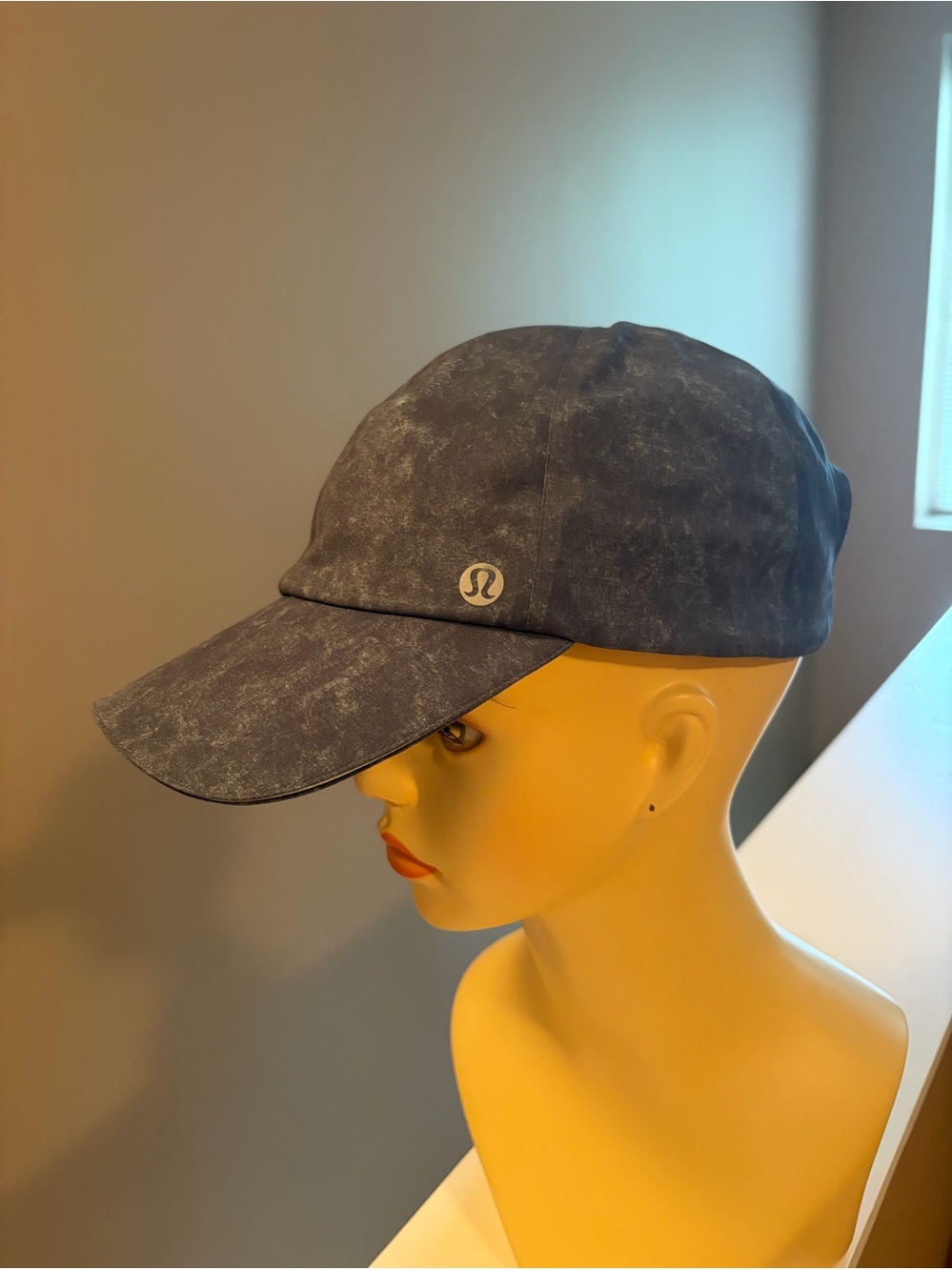 lululemon athletica Men's Distressed Baseball Cap